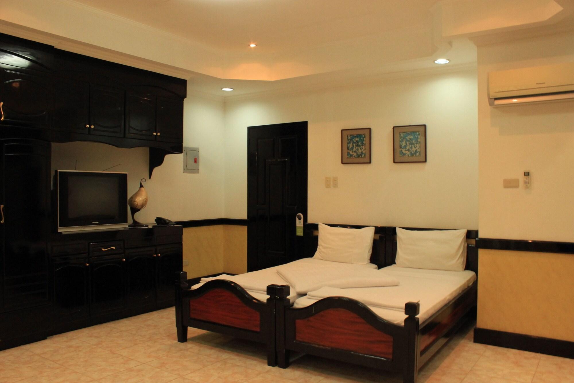 Green One Hotel Île de Mactan Extérieur photo