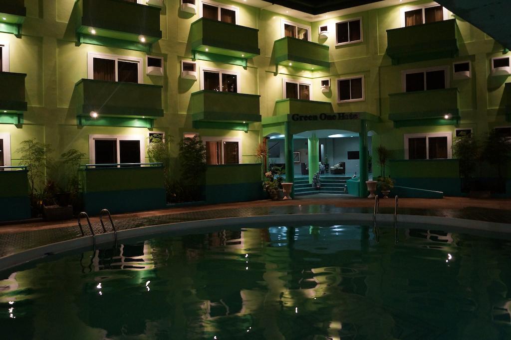 Green One Hotel Île de Mactan Extérieur photo