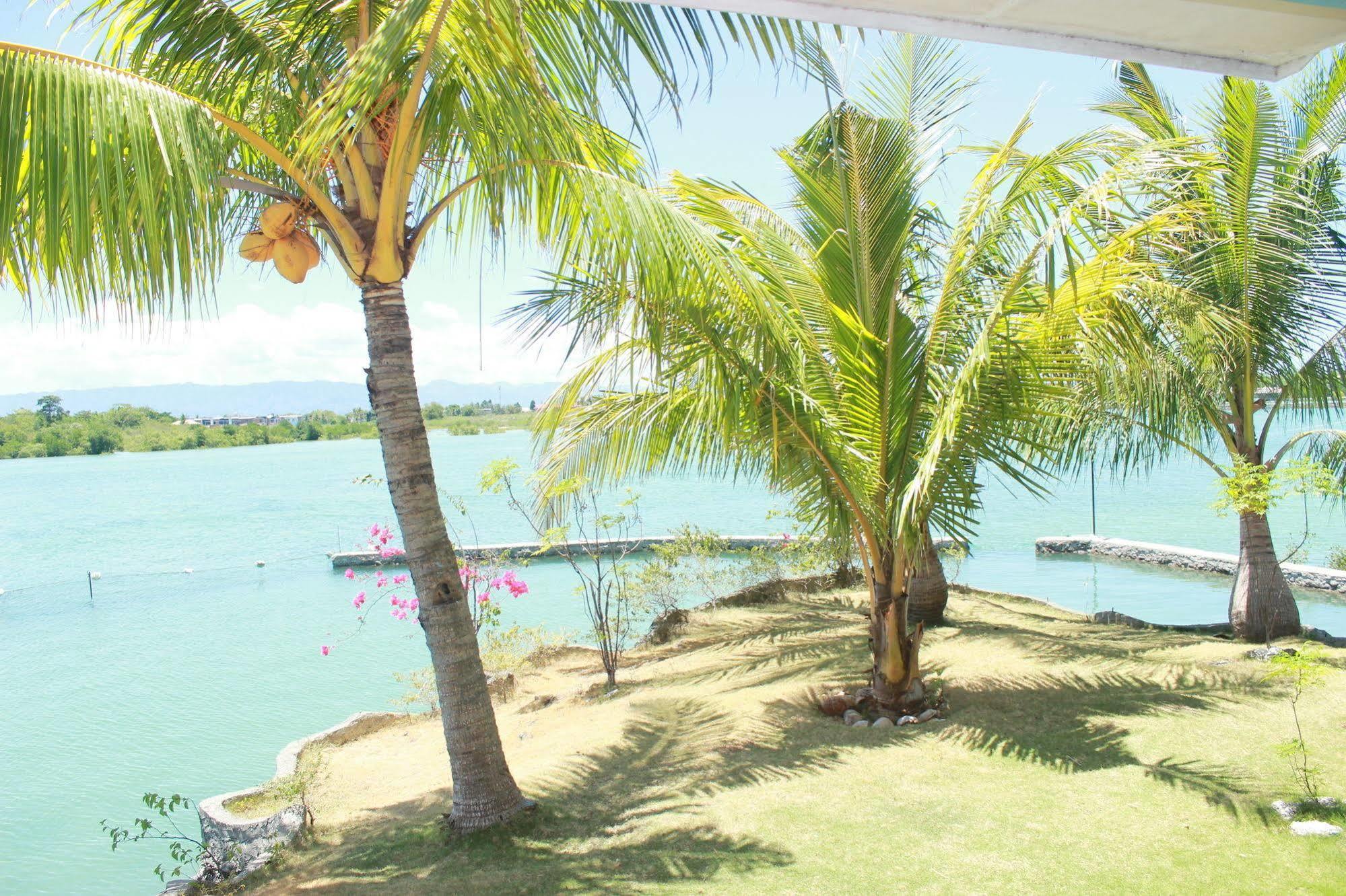 Green One Hotel Île de Mactan Extérieur photo