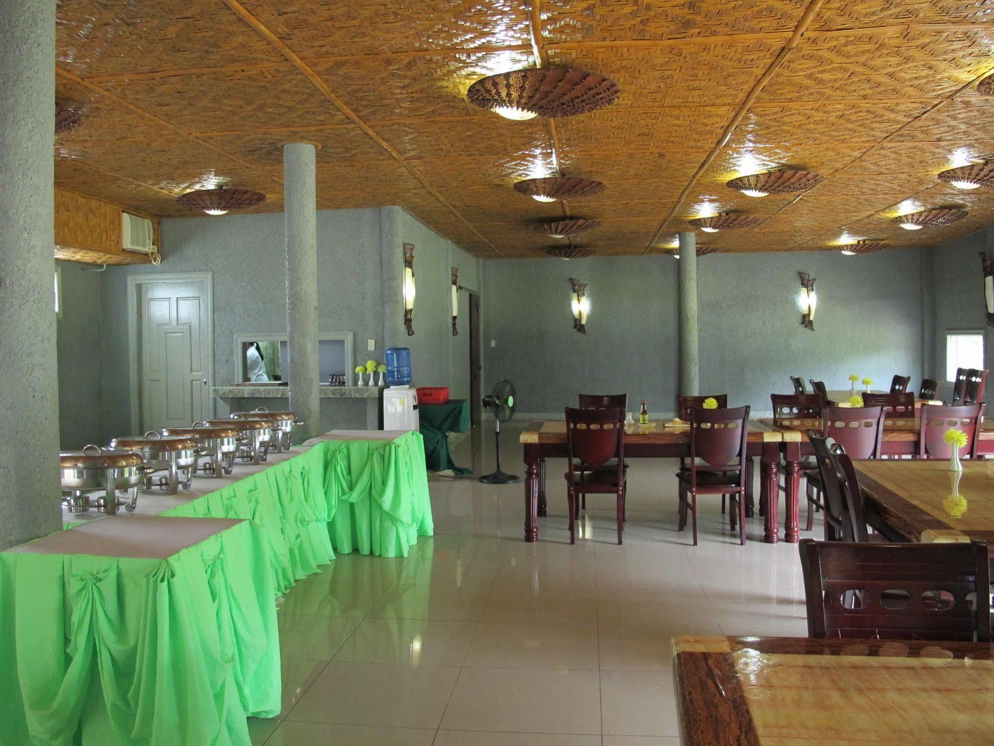 Green One Hotel Île de Mactan Extérieur photo