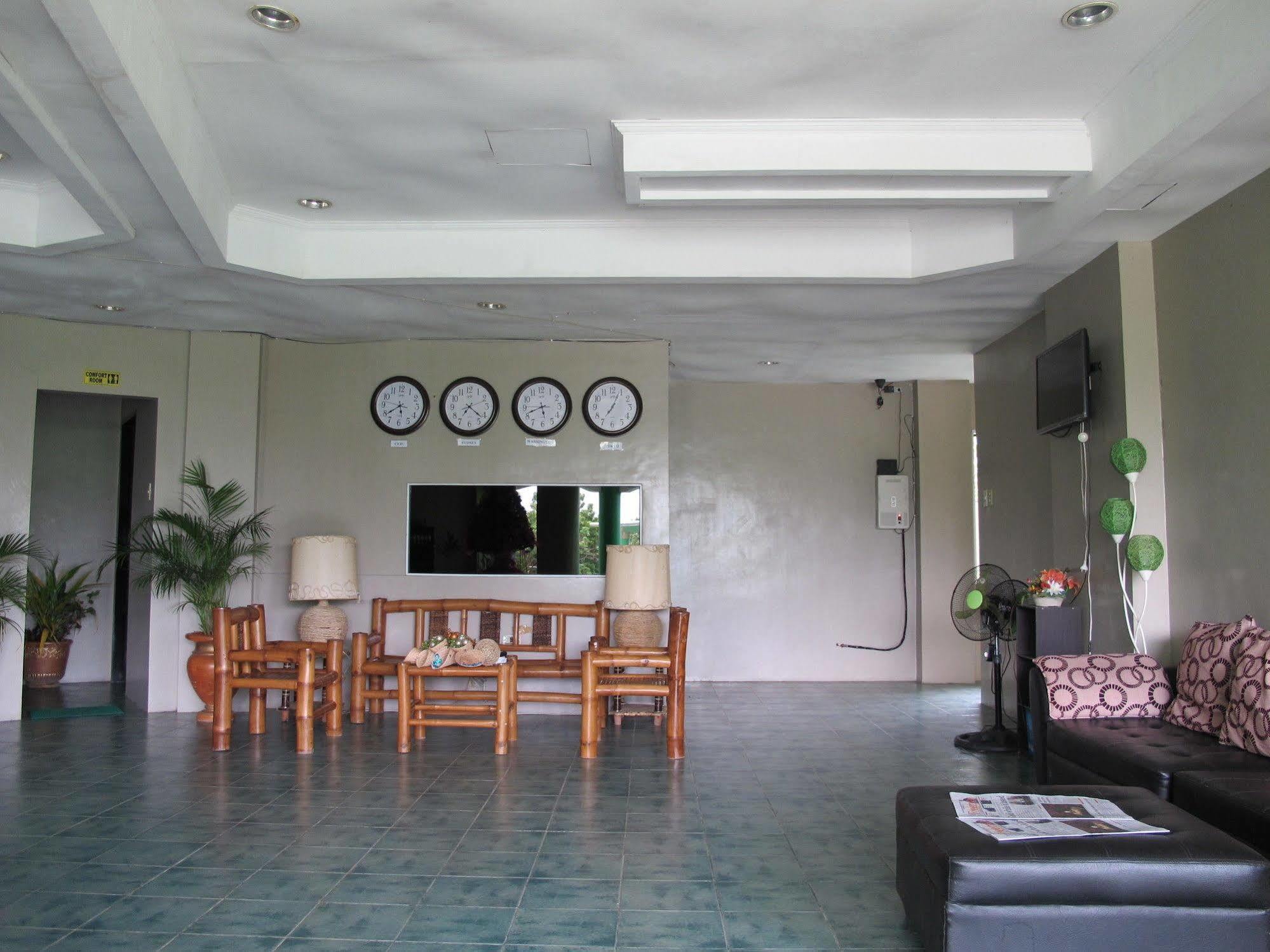 Green One Hotel Île de Mactan Extérieur photo